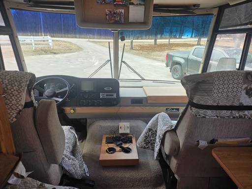 009-driver-cab.jpg