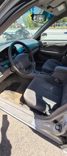 004-driver-interior.jpg