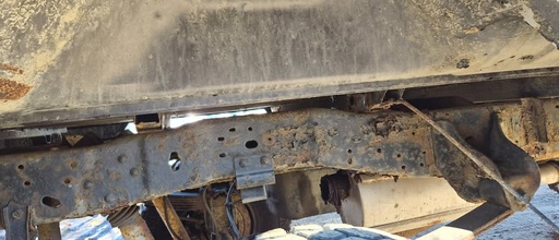 006-undercarriage.jpg